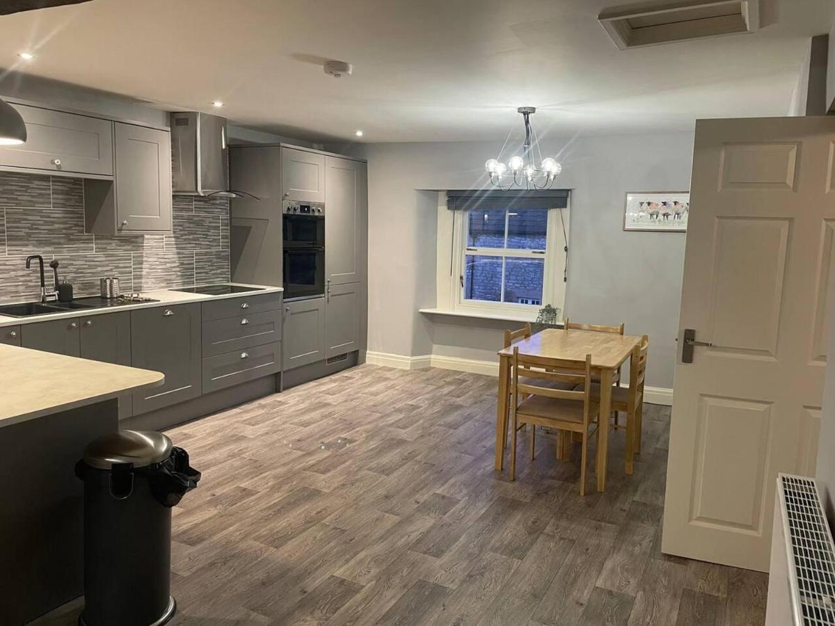 Cosy Apartment Above Village Pub 벅스턴 외부 사진