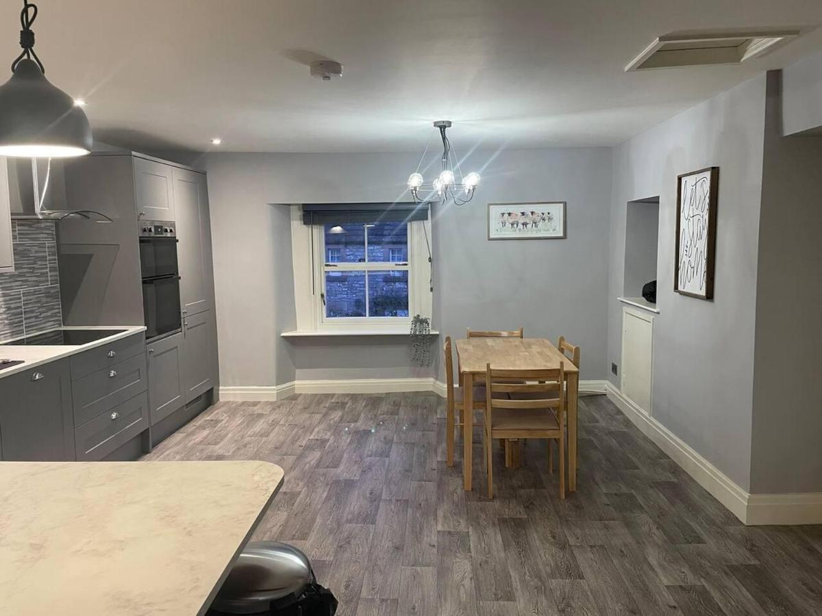 Cosy Apartment Above Village Pub 벅스턴 외부 사진